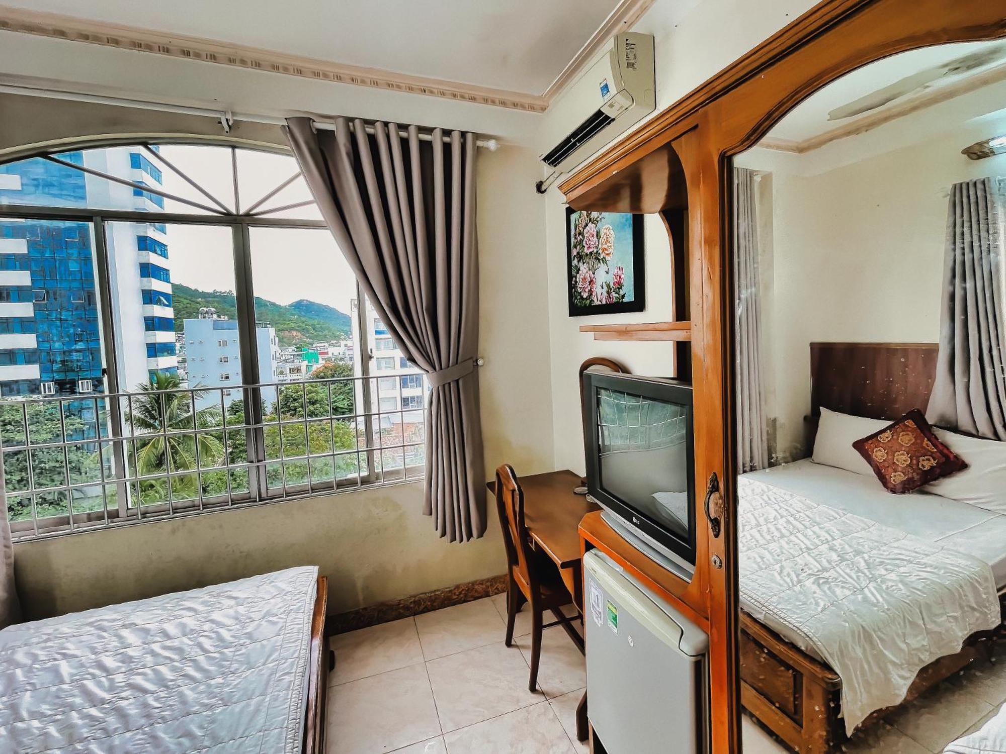 Quang Vinh 2 Hotel Нячанг Экстерьер фото